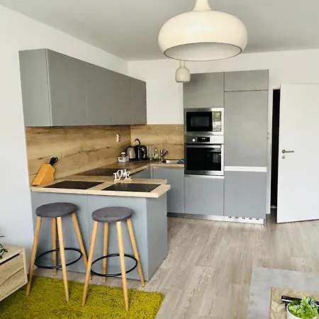 Apartamento Krásny útulný S Balkónom A Parkovaním! *